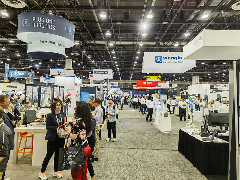 2023年5月28月肖總在美國底特律參觀，全球最大的自動化設(shè)備展覽！